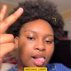 Meet your Posher, Maya